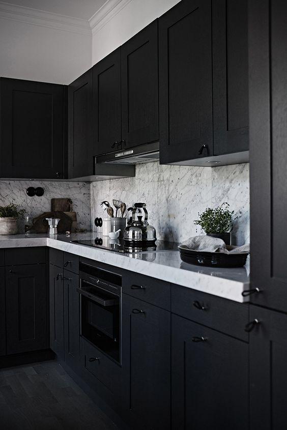 Black-Kitchen-Cabinets-12