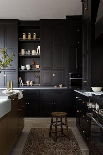 Black-Kitchen-Cabinets-16